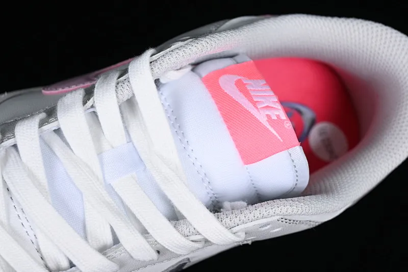 All categories Nk SB Dunk series Nk SB Dunk Low low-top sneakers Nk SB Dunk Low "520" Valentine's Day limited SB low-top sports and leisure sneakers FN3451-161